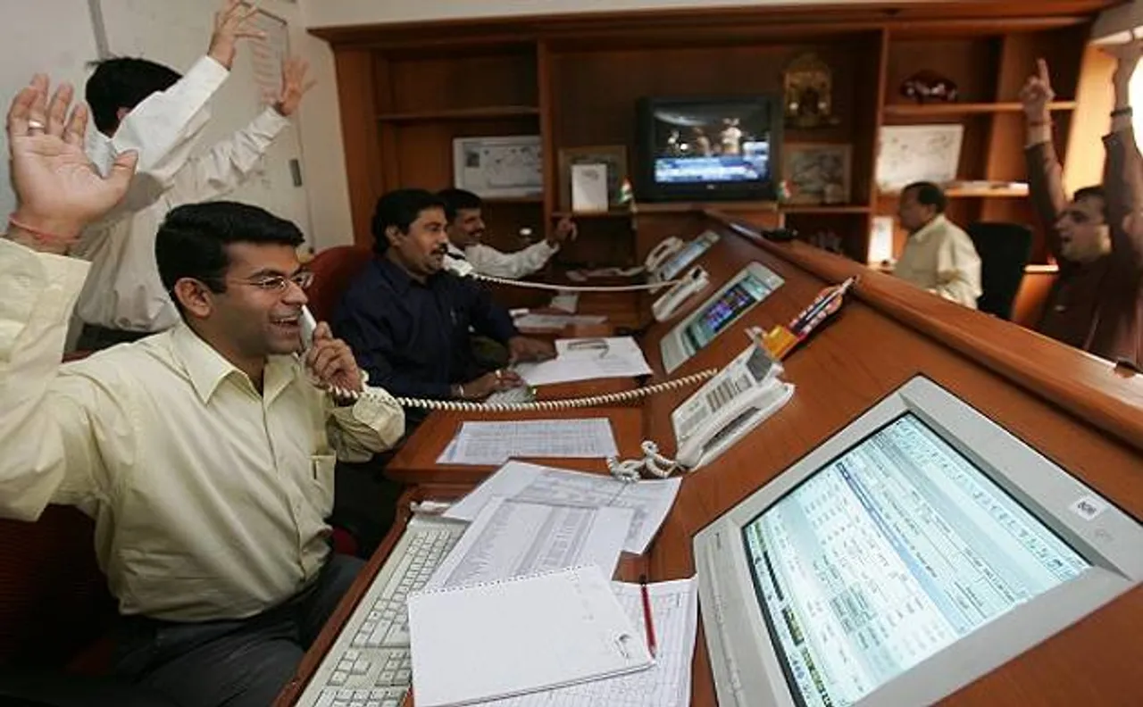 Indian corporates garner estimated Rs 6.3 lakh crore from markets in 2016, bet big on debt instruments	