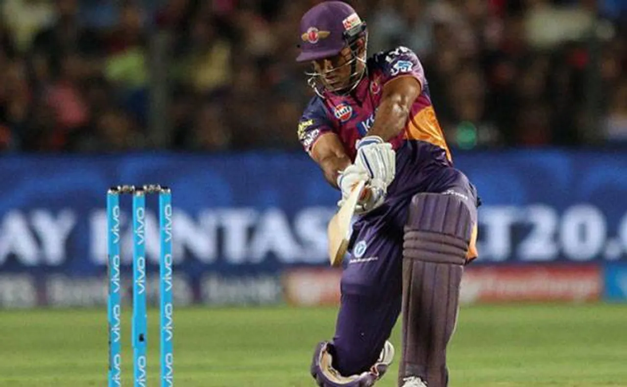 IPL 10: MS Dhoni may follow Chris Gayle and Andre Russell, use coloured bat in next season