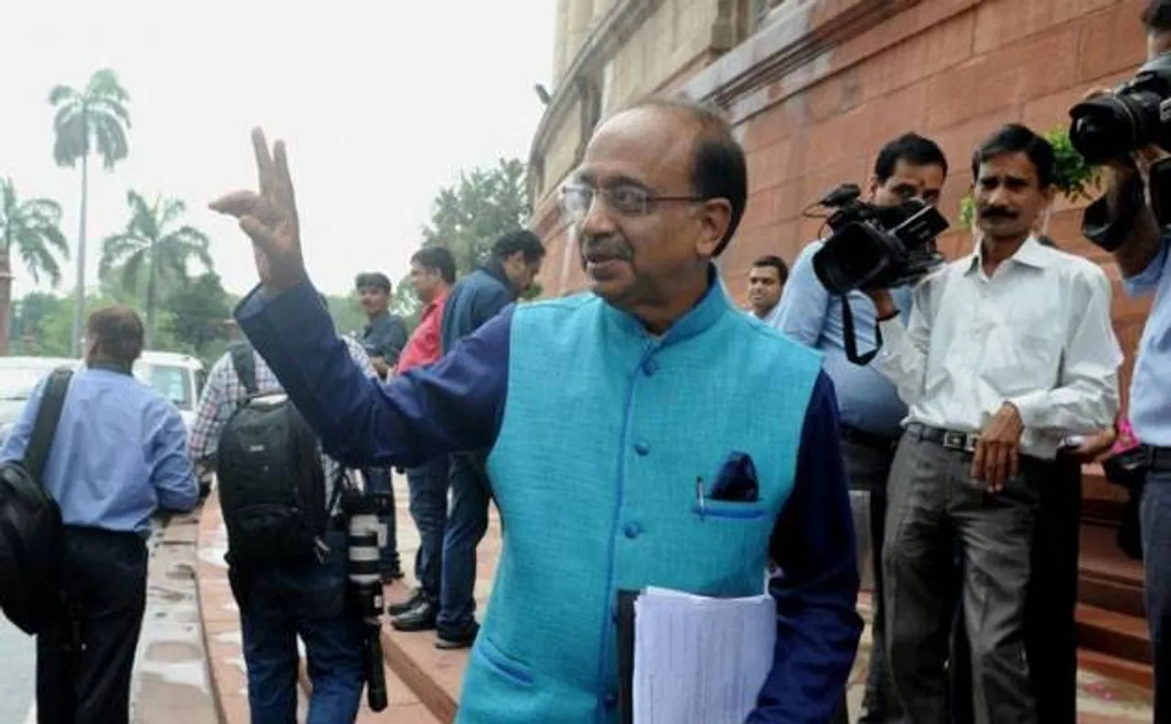 Kalmadi and Chautala face serious corruption charges; Vijay Goel lashes out at Indian Olympic Association 
