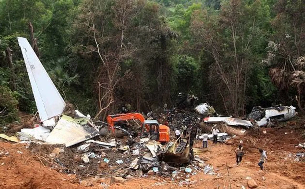 Colombia confirms Chapecoense plane crash was due to fuel shortage