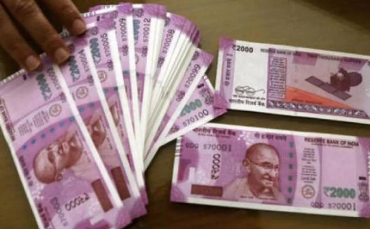Rs 36 lakh unaccounted cash in Rs 2,000 notes seized in Tamil Nadu; 5 apprehended