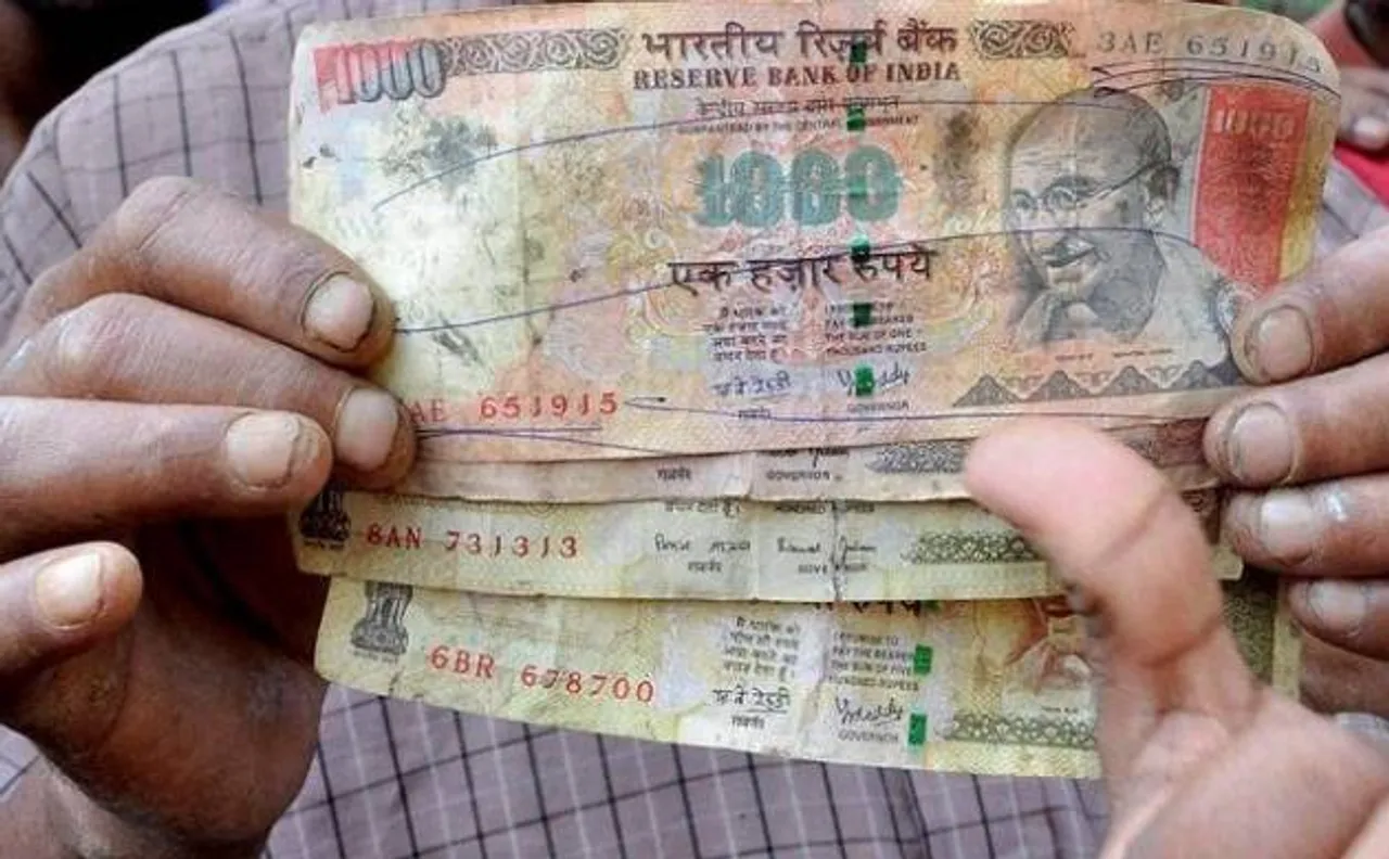 President approves promulgation of Specified Bank Notes Ordinance; holding old notes now a crime