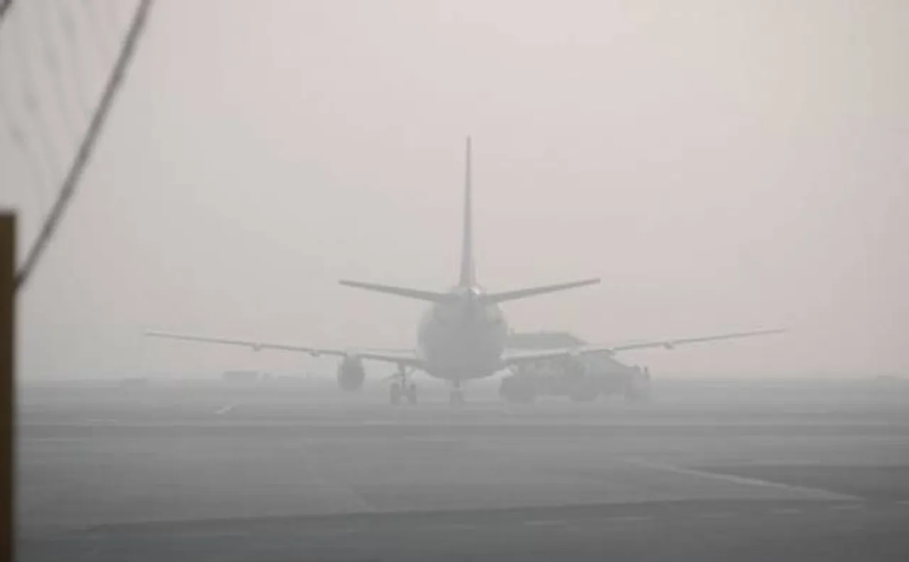 Dense fog shrouds Delhi-NCR; 9 International, 8 domestic flights delayed 