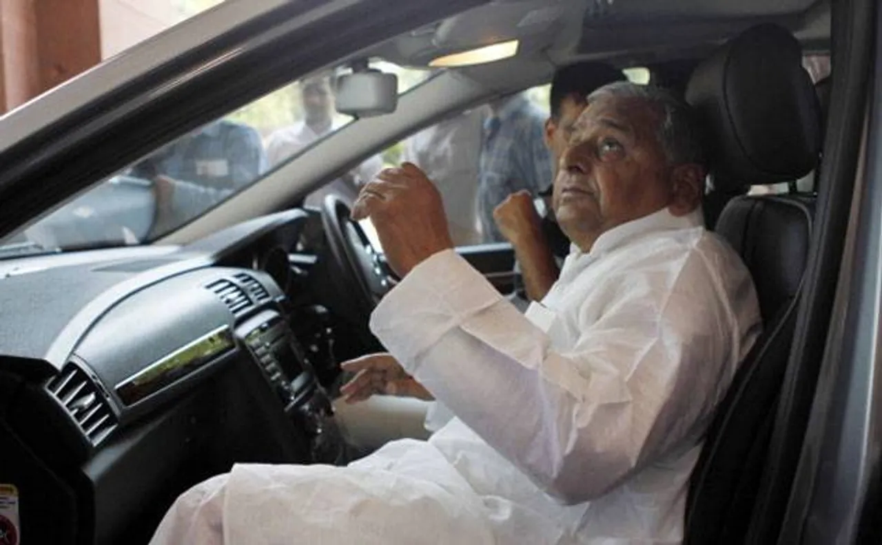 Mulayam Singh Yadav, Shivpal Yadav return to Lucknow without meeting Election Commission