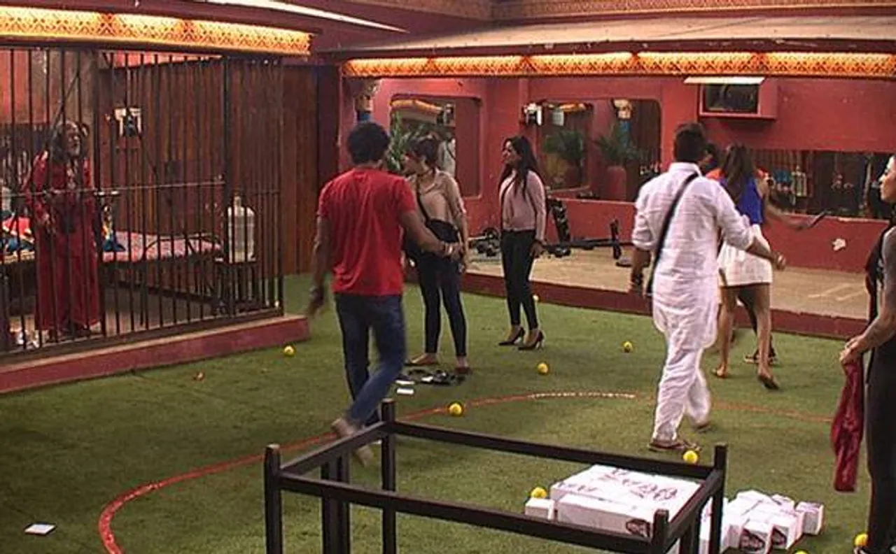 Bigg Boss 10, January 5 highlights: Om Swami leaves housemates shocked with his demeaning actions