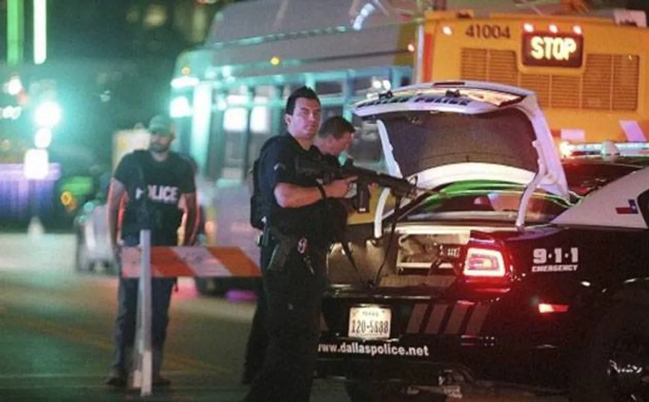 US: Gunman opens fire at Fort Lauderdale-Hollywood airport in Florida, at least one dead