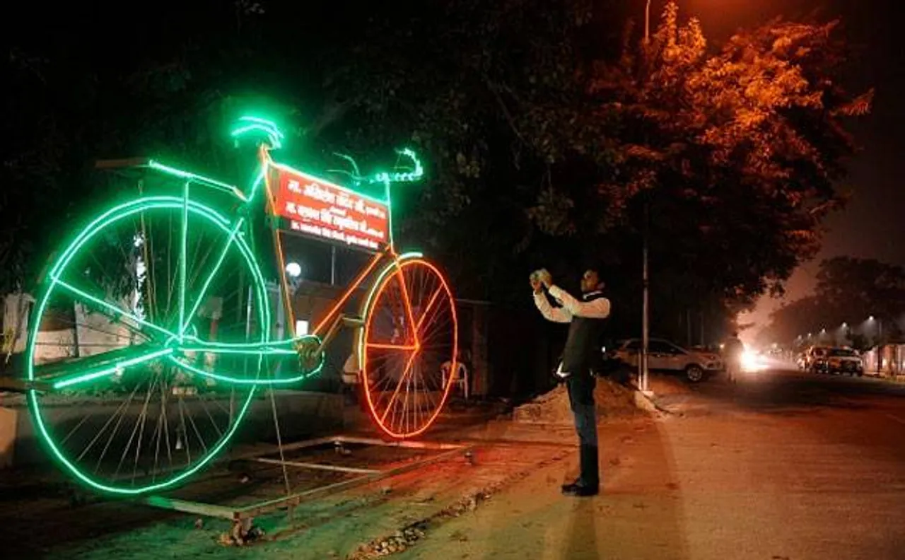 Samajwadi Party symbol may be frozen if Election Commission doesnâ€™t take decision before Jan 17