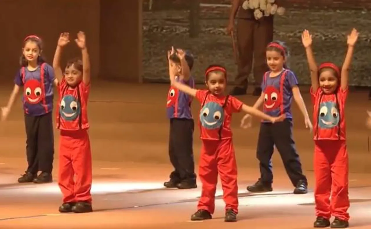 Watch Aishwarya Rai Bachchan's daugther Aaradhya and Aamir Khan's son Azaad dance together 
