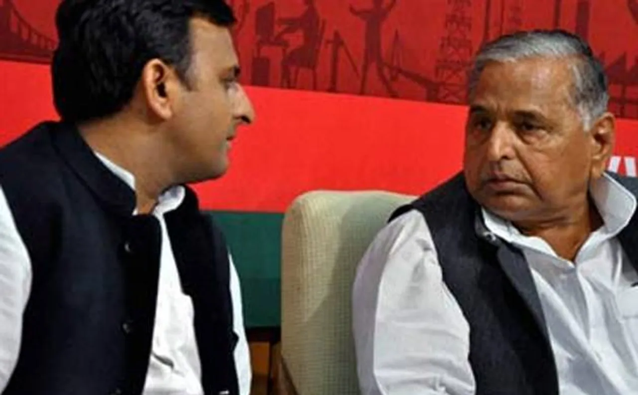 Samajwadi Party feud: 'Bicycle' war may end in truce as 'Margdarshak' Mulayam tones down stance, EC reserves order on symbol, expected to pass interim order before Jan 17