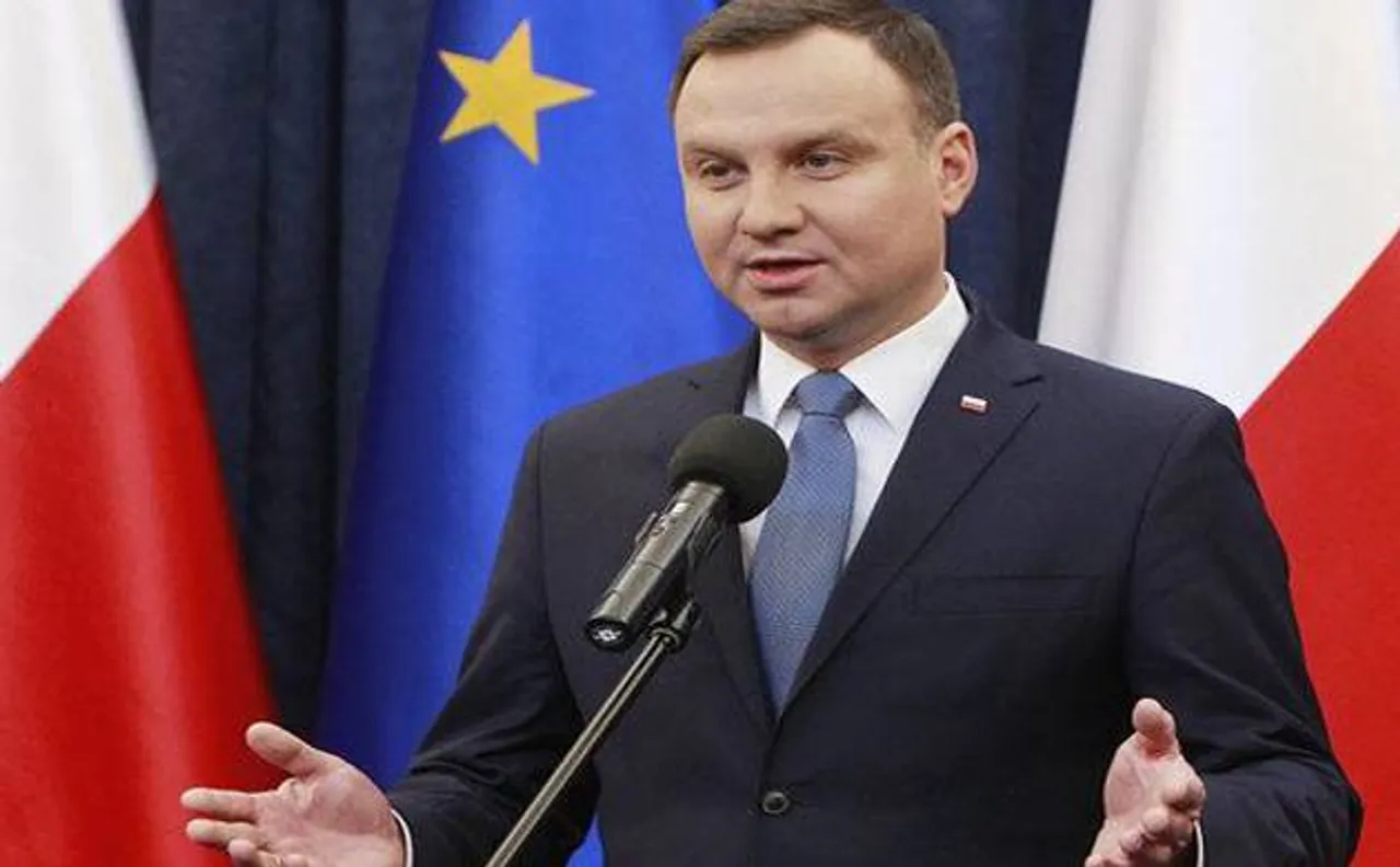 Warsaw: Poland's president signs disputed 2017 state budget