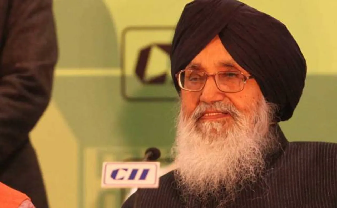 Punjab Polls: Badal welcomes Amarinder's decision to contest from Lambi seat