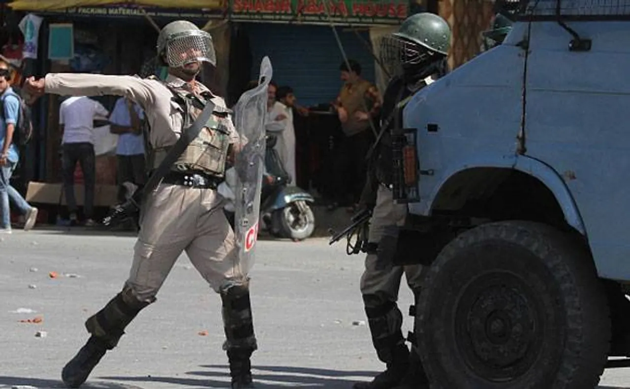 J-K Police arrests Lashkar militant Fayaz Ahmad Ganaie during encounter in Sopore