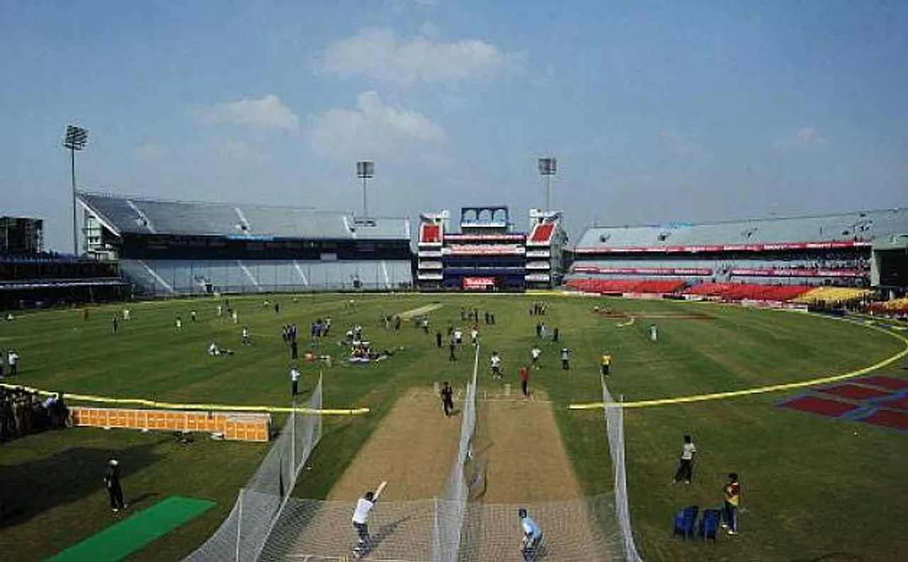 India vs England: Barbati curator forcasts dew impact on 2nd ODI