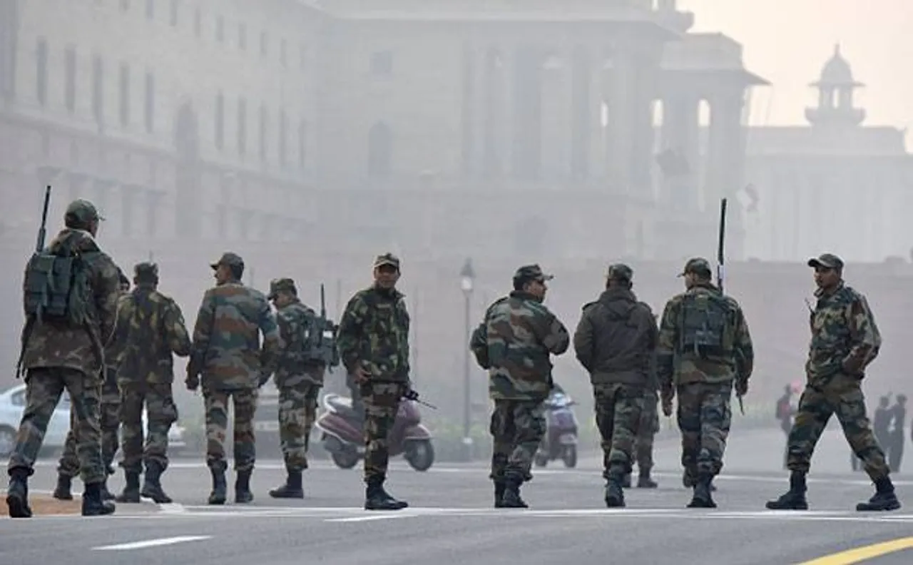 Hizbul Mujahideen warns people against participating in official functions on Republic Day