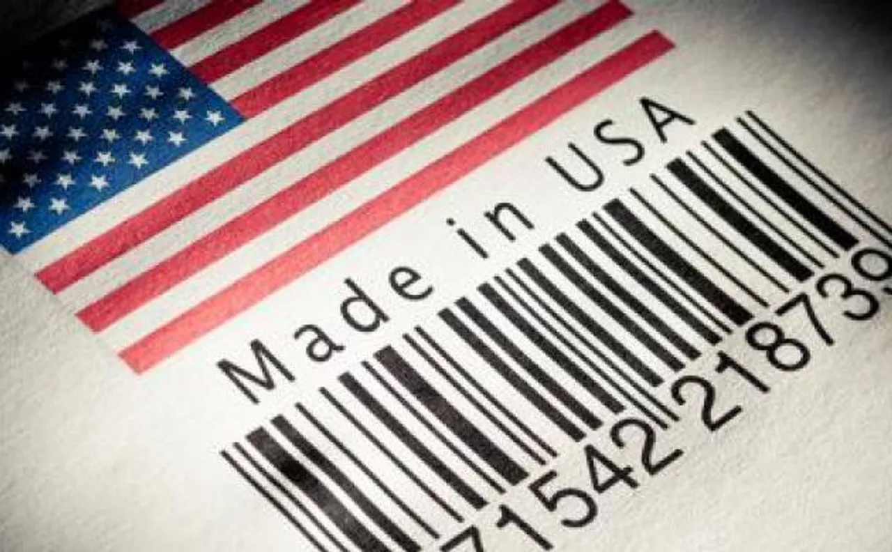 US Senator to bring legislation to make â€˜Buy America, Hire Americaâ€™ mandatory 