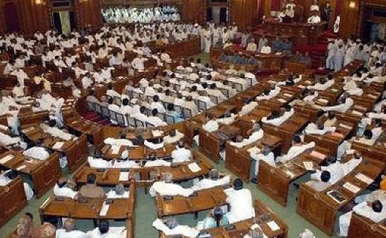Jallikattu issue to dominate TN Assembly session; AIADMK set to move bill