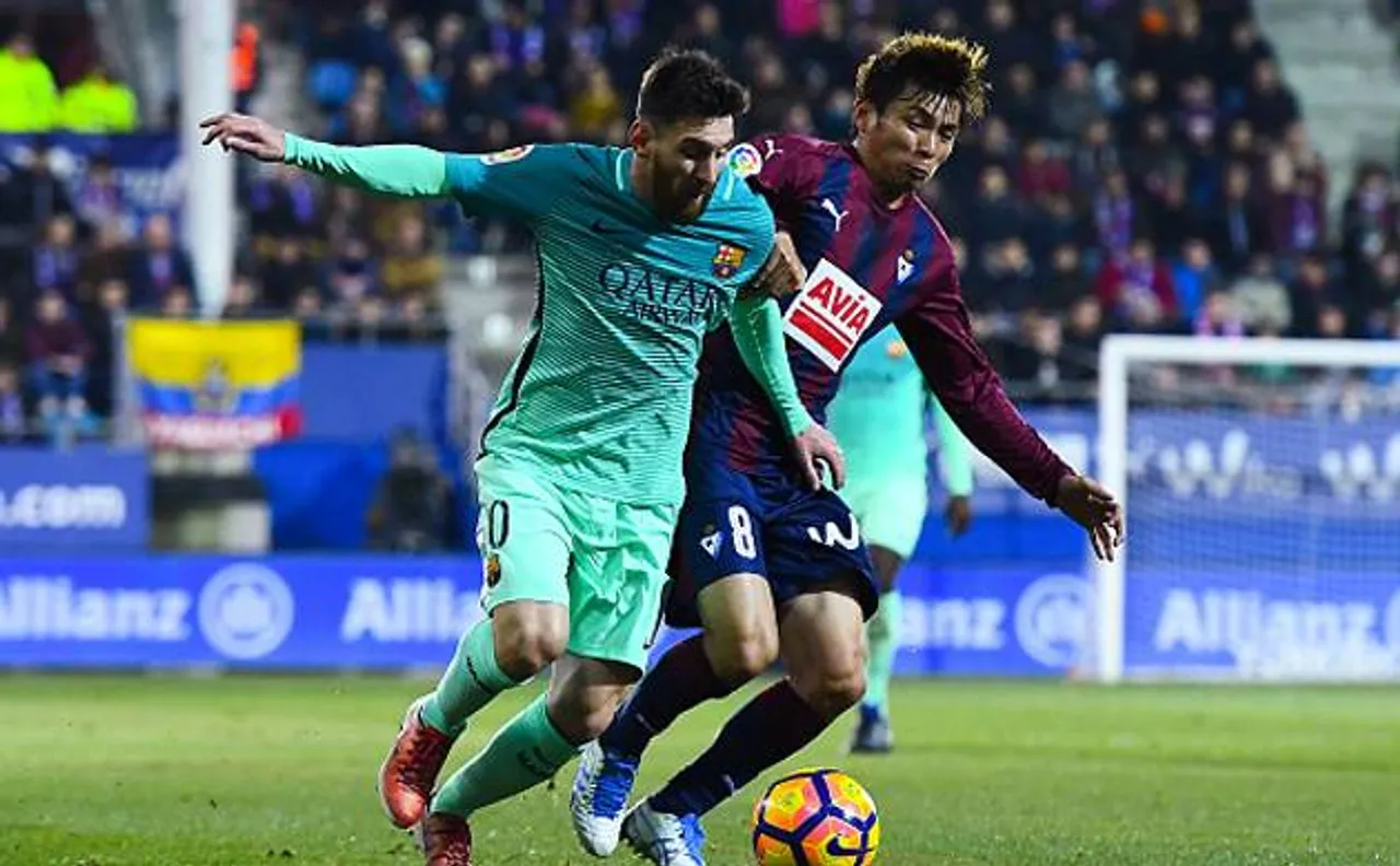 Barcelona close in on Madrid with thumping victory