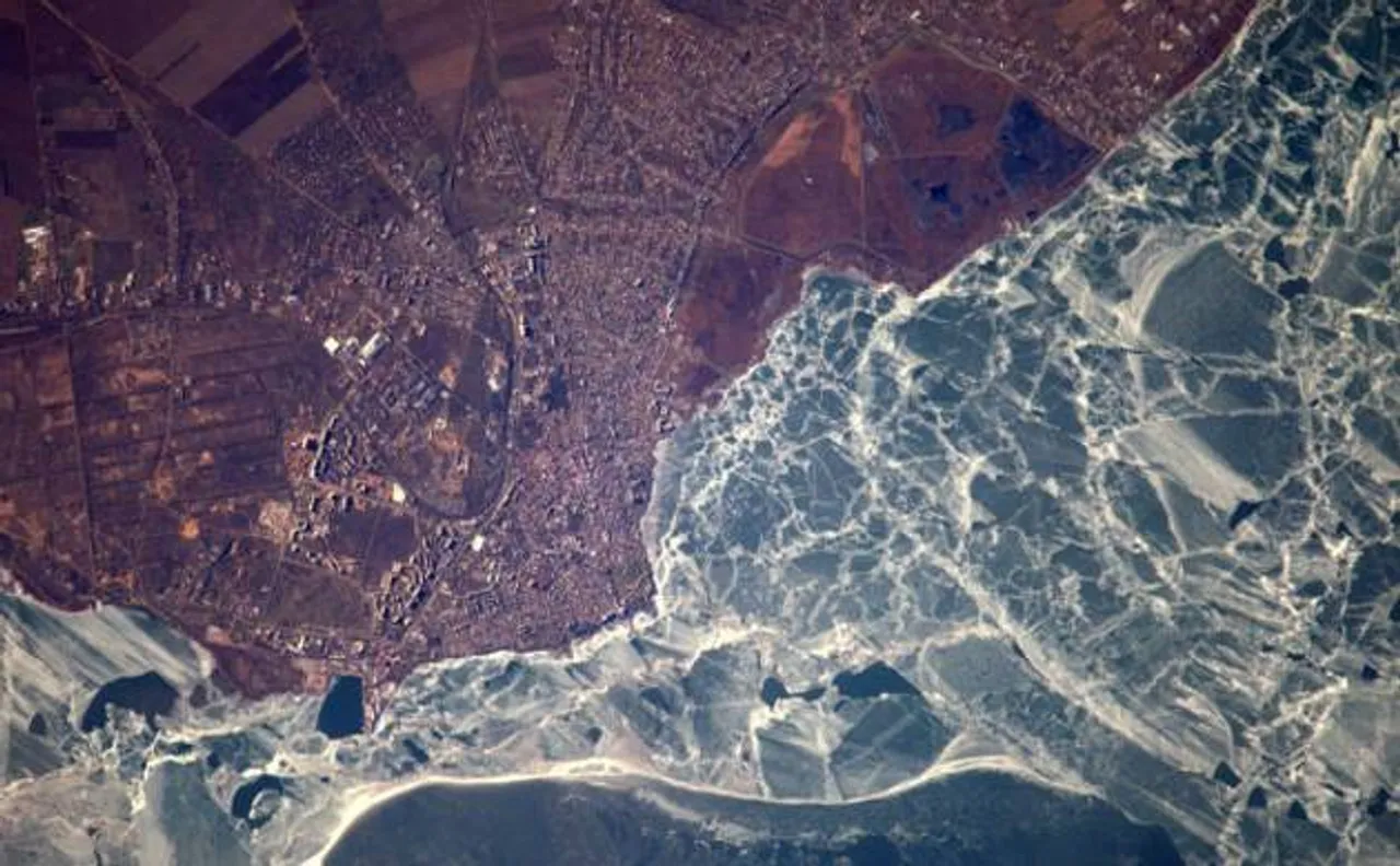 ISS astronaut shares breathtaking pictures of Geneva and its lakes from space