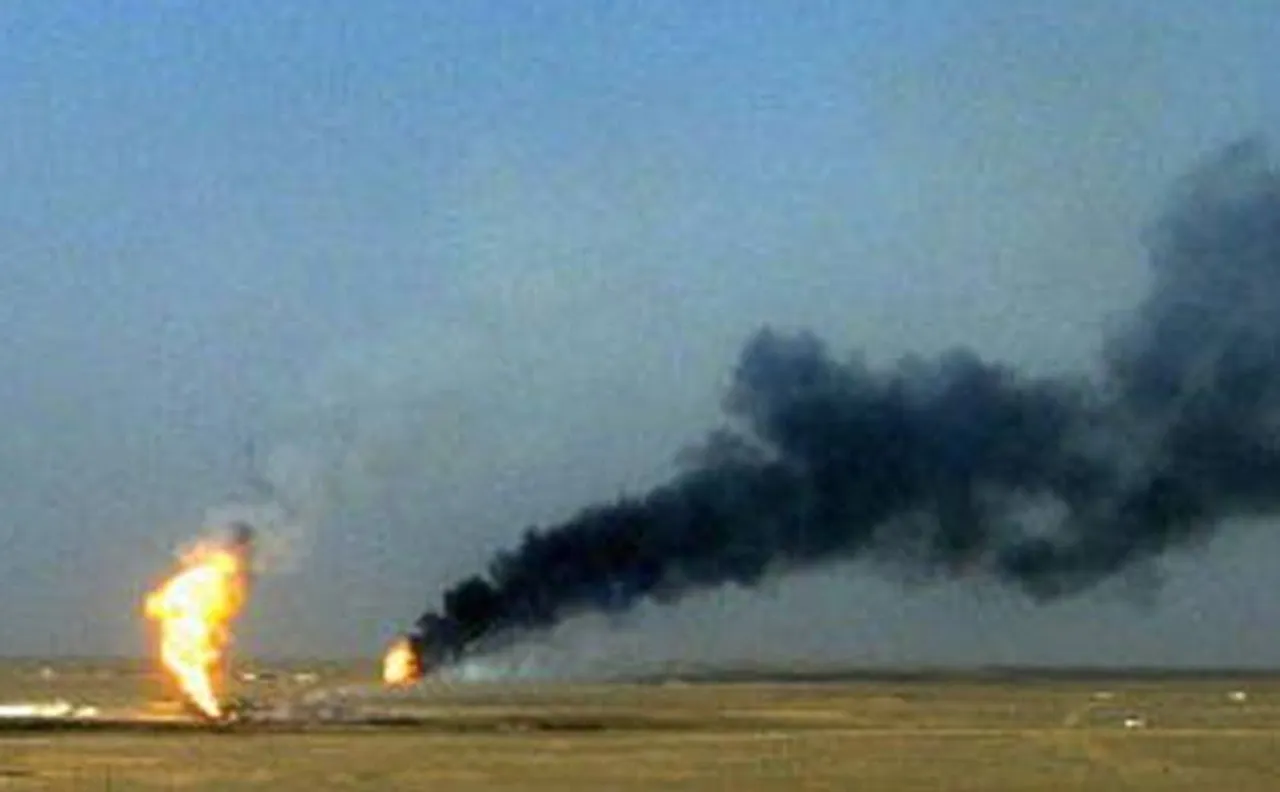 State of emergency in Kuwait over oil leak on shore