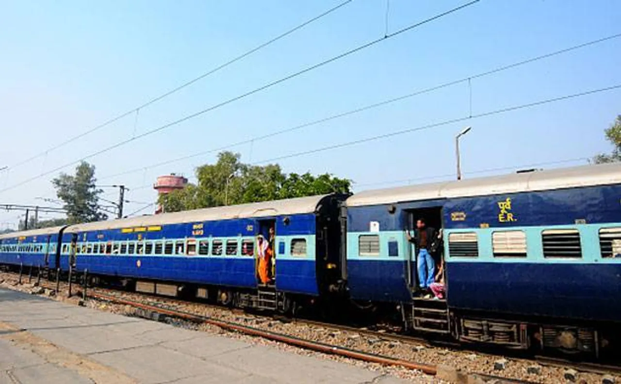 Miscreants push woman out of running train in West Bengal