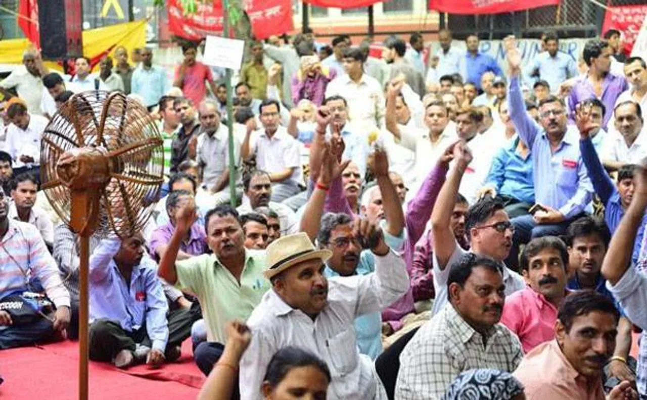 IT exemption limit should be raised to Rs 6 lakh in budget: Railways employees union