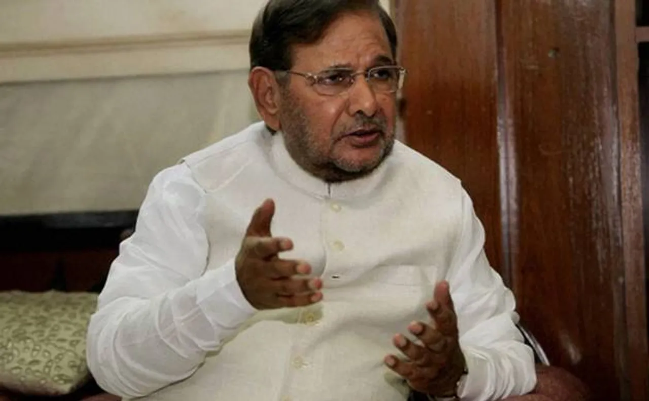 NCW issues notice to Sharad Yadav for his disparaging remark on women