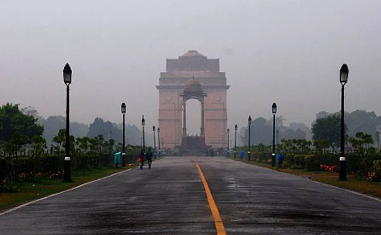 Delhi: Day after heavy showers, Met office forecast light rains today