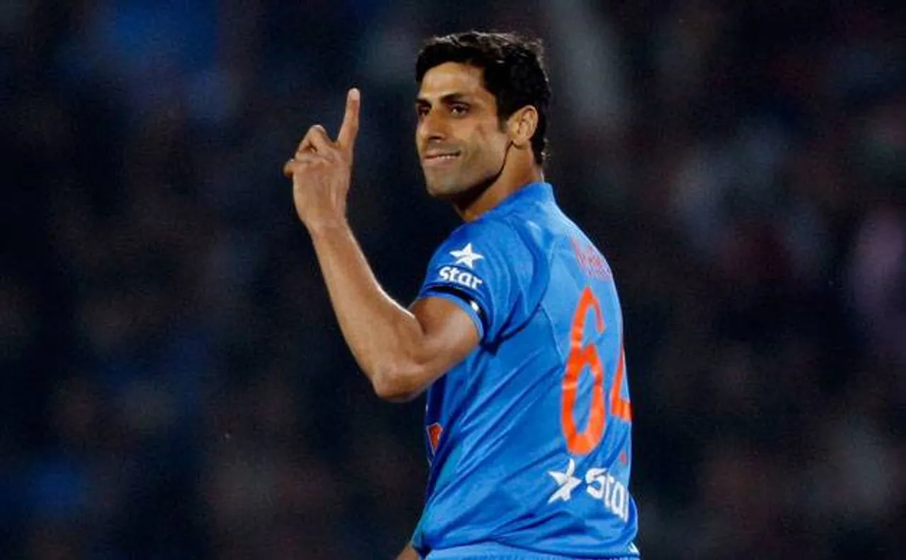 India beat England by five runs in second T20 International to level three-match series