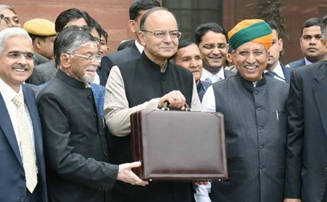 Budget 2017-18: Income tax for Rs 2.5 lakh-Rs 5 lakh slab reduced to 5%; 10% surcharge for Rs 50 lakh-1 cr; 15% surcharge on income above Rs 1 crore to continue