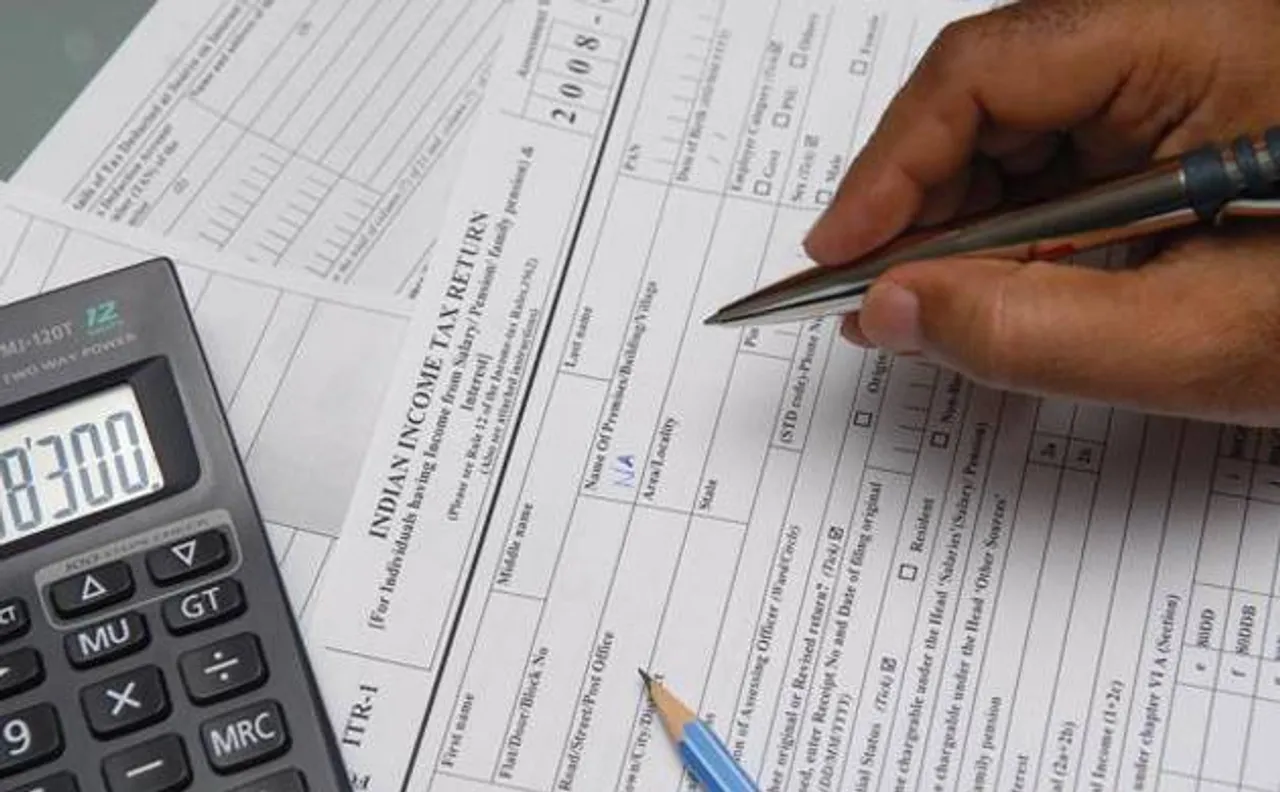 Rs 10,000 penalty for delay in filing Income Tax Returns