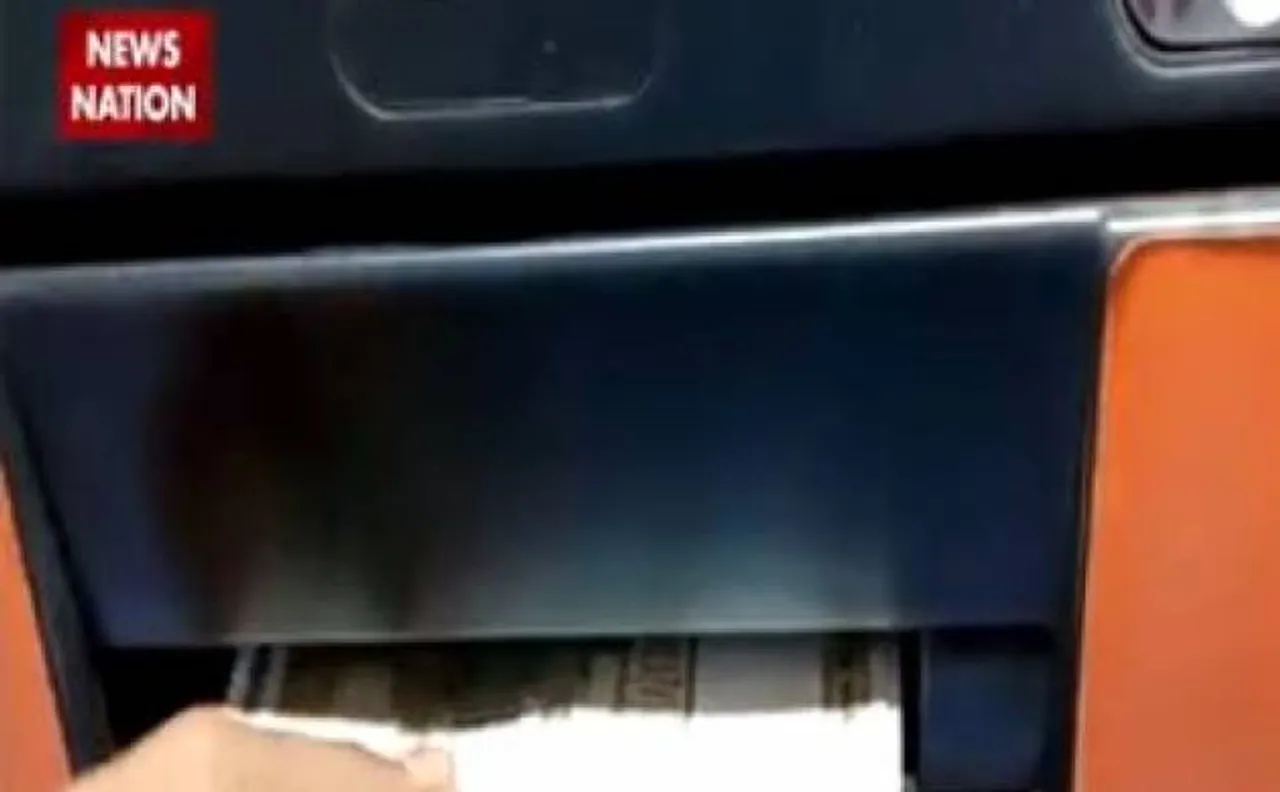 Viral Video: Have you ever heard about an ATM which gives 5 times more than amount requested