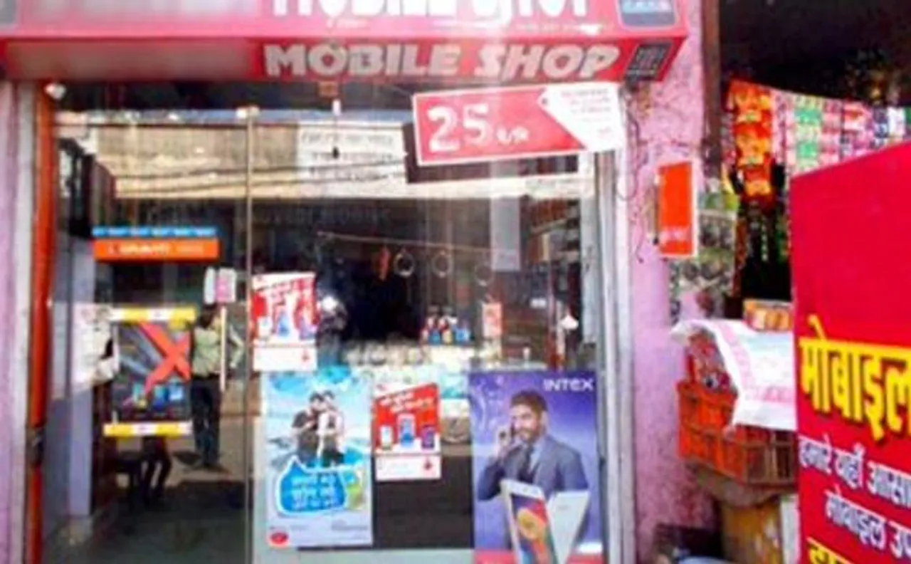 Twitterati react to phone numbers of girls for sale in UP mobile recharge shops