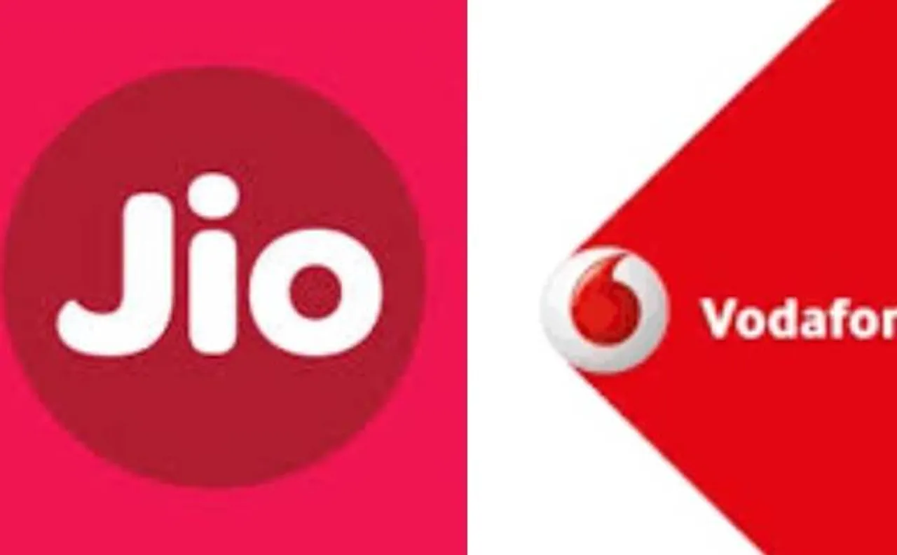 Vodafone registers 521 crore decline in revenue due to Jio uprise and note ban