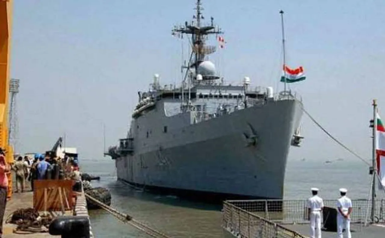 Indian Navy displays its prowess on Krishna river for the first time at Amaravati