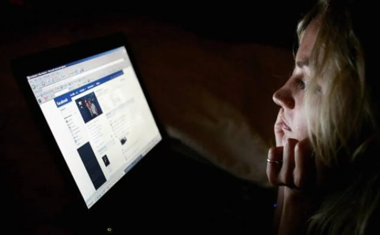 Beware! Using Facebook can be harmful for your mental and physical health 
