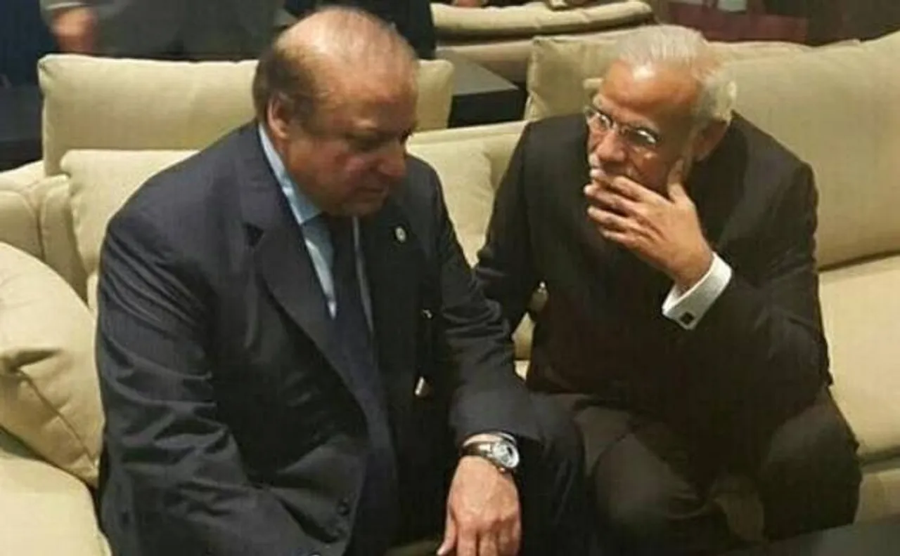 Pak Parliament passes resolution extending solidarity with Kashmiris, ridicules Indian stand of it being an integral part