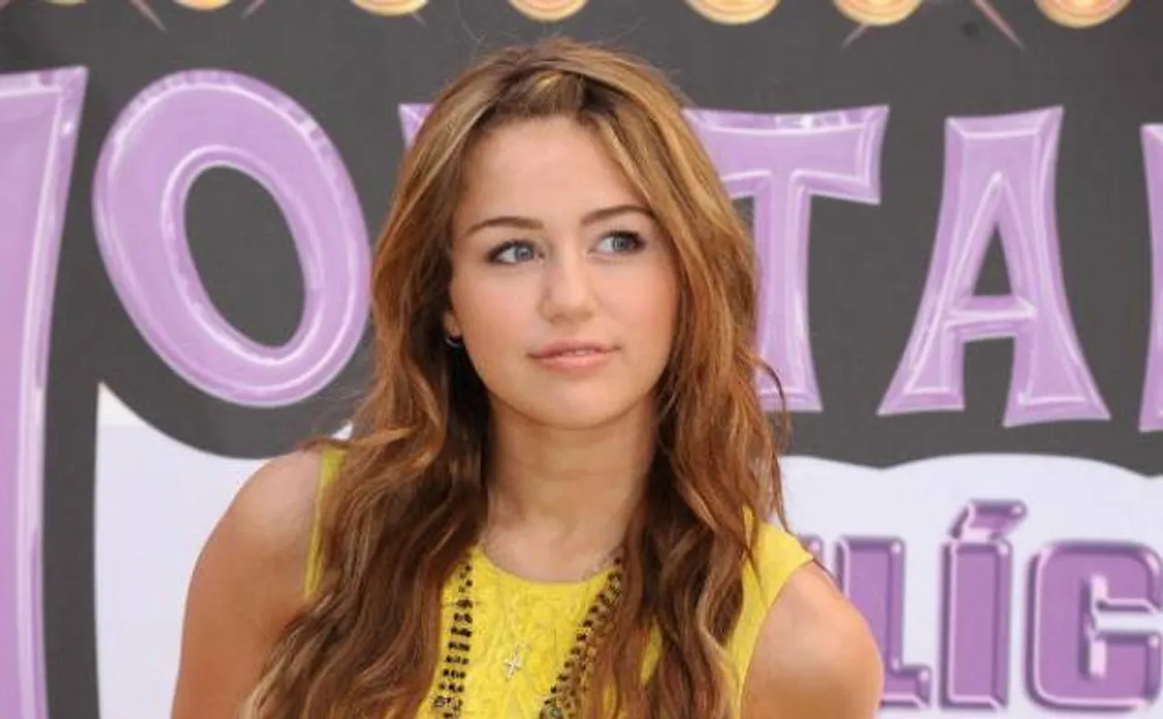 See how 'Hannah Montana' Miley Cyrus is performing Laxmi Pooja with picture shared on Instagram 