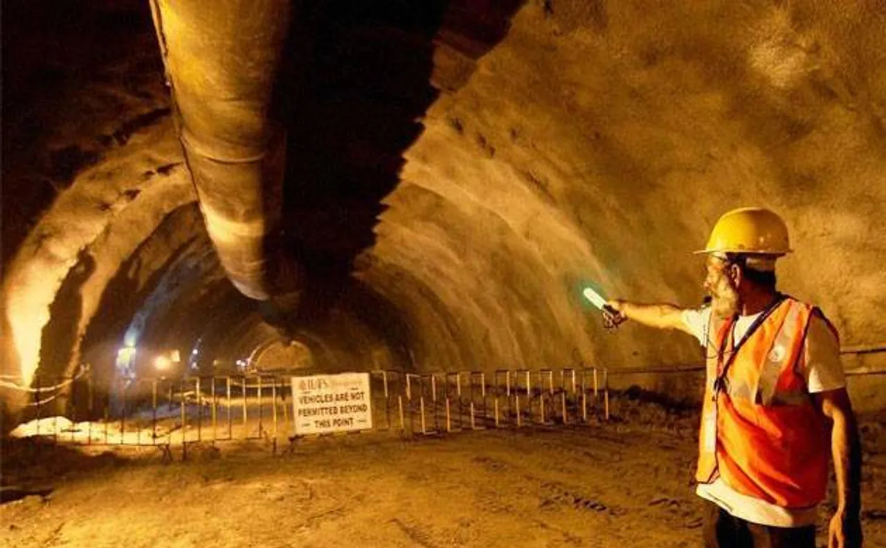 J-K: Rail tunnel between Qazigund-Banihal to be used for plying vehicular traffic