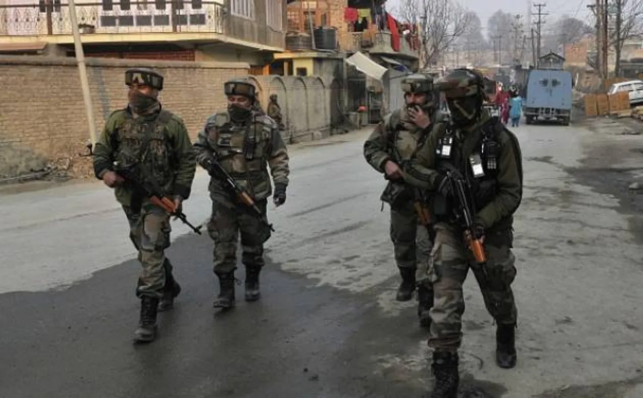 Protected persons will lose security if they misuse cops: J&K DGP