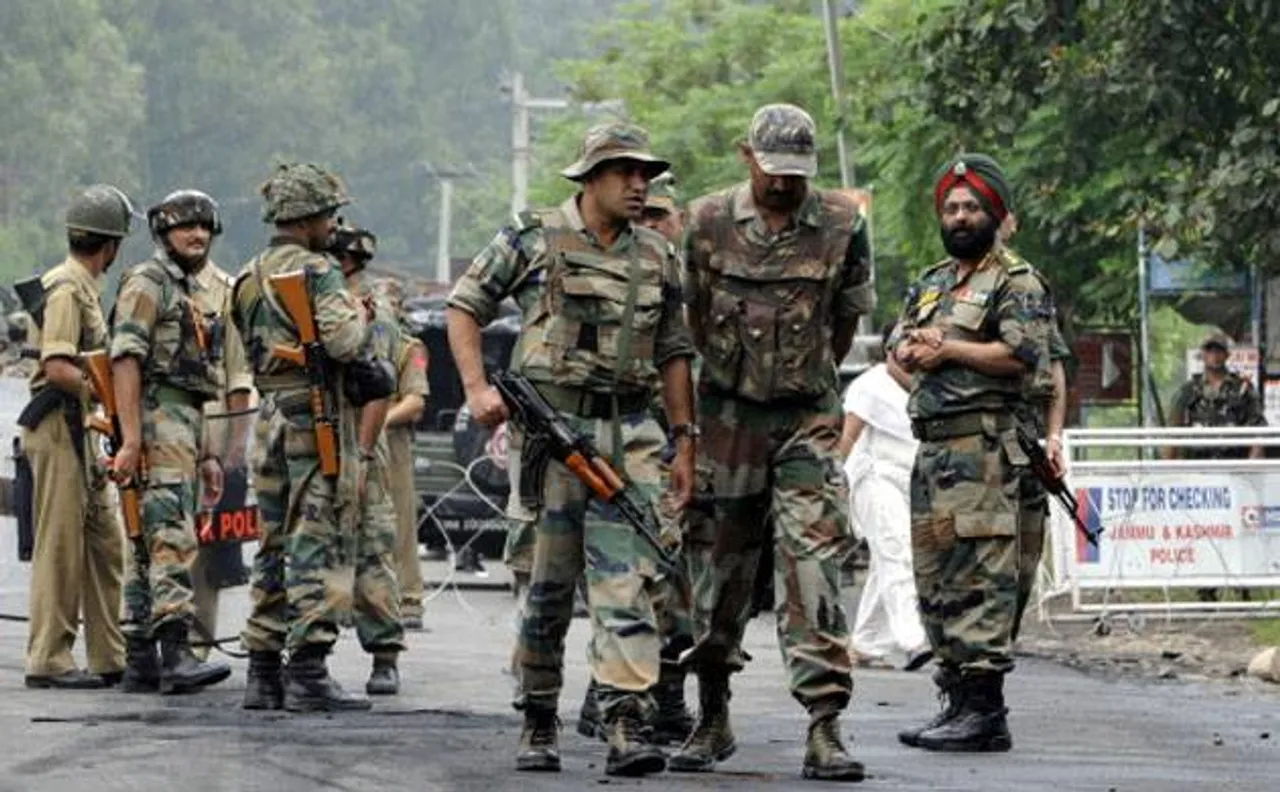 J&K: IED found on the Jammu-Poonch highway, defused by Armyâ€™s bomb disposal squad