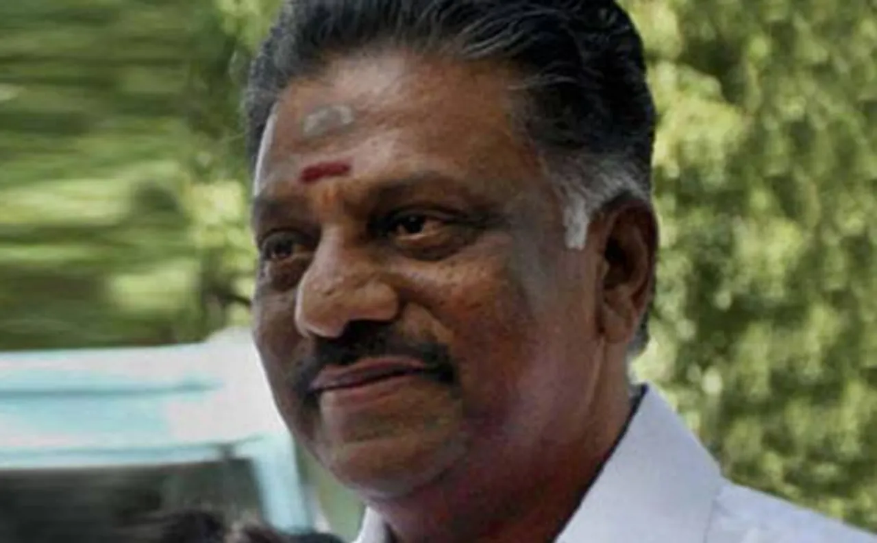 Tamil Nadu turmoil: Panneerselvam faction meets Speaker P Dhanapal ahead of Edappadi's floor test