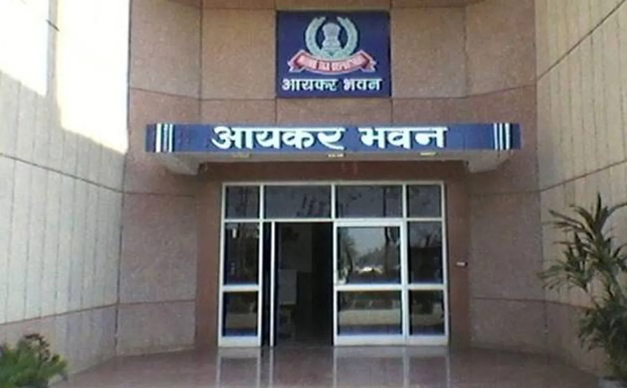 Cash deposit post note ban: I-T dept  to send non-statutory letter to non-responders  