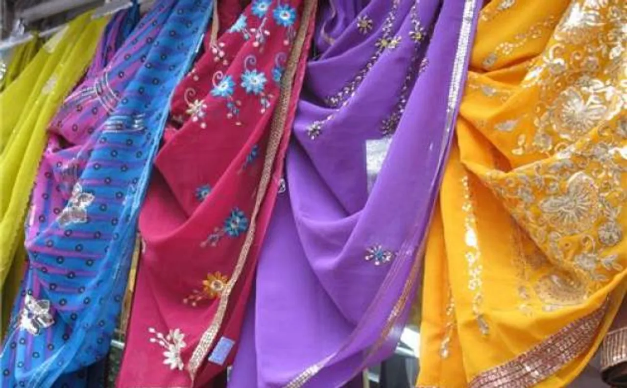 'Saree for Re 1' sale at Varanasi shop creates chaos