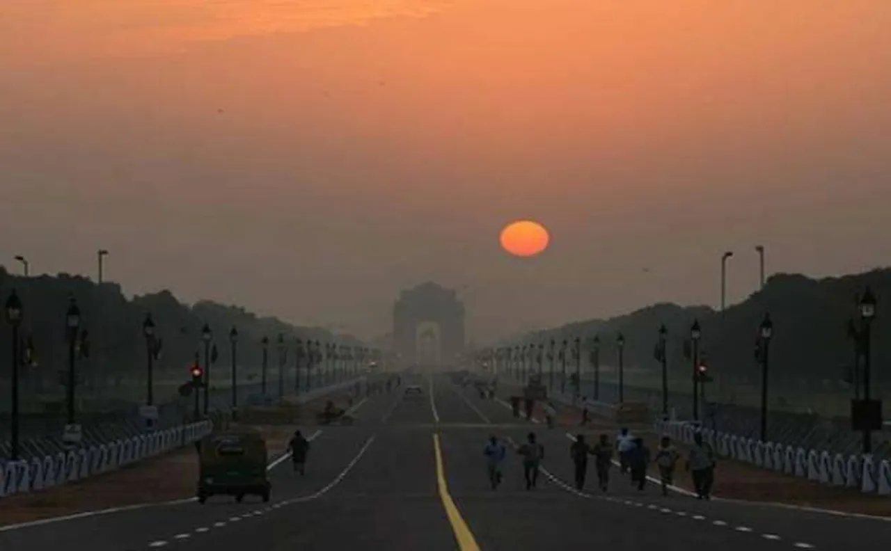 Delhi: Mercury rises four degrees above normal at 15.4 degrees Celsius 