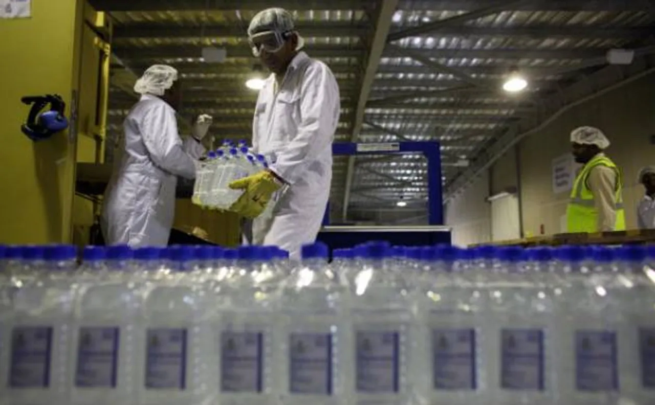 NGT slaps Rs 10 lakh fine on Noida-based water bottling unit