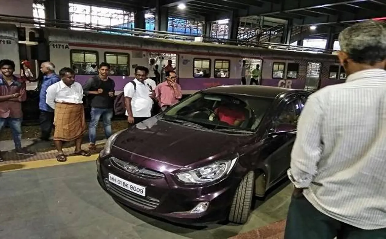 U-19 cricket player rams car on railway platform in Andheri