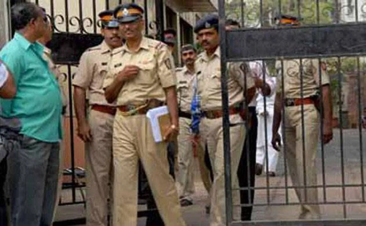 Gujarat Police foils bid to lockdown Tata Nano plant; detains 700 people