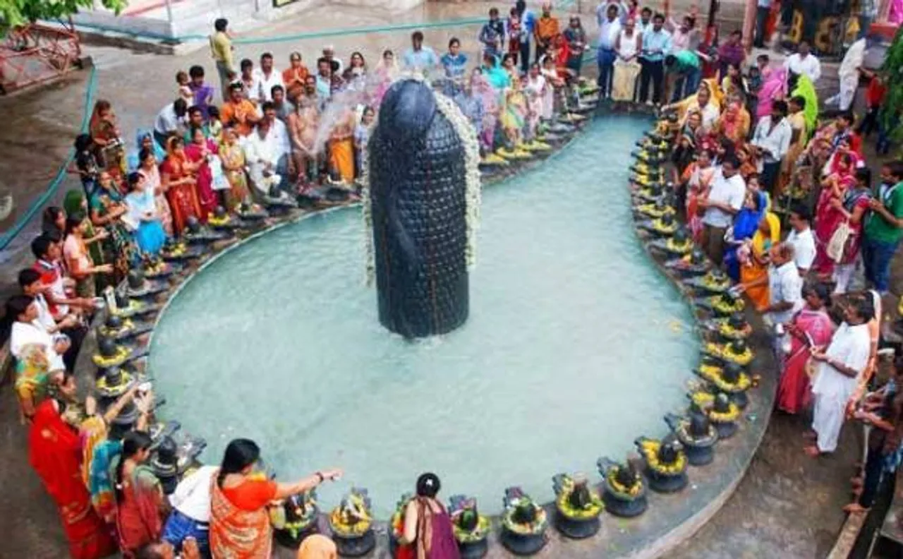 Maha Shivratri 2017: Know why Maha Shivratri celebrated and the story behind it