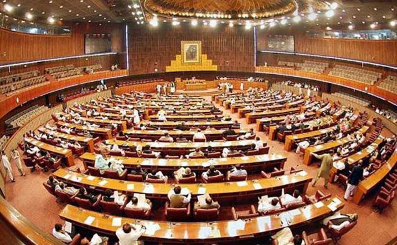 Political parties in Pakistan agree to restore military courts for two years