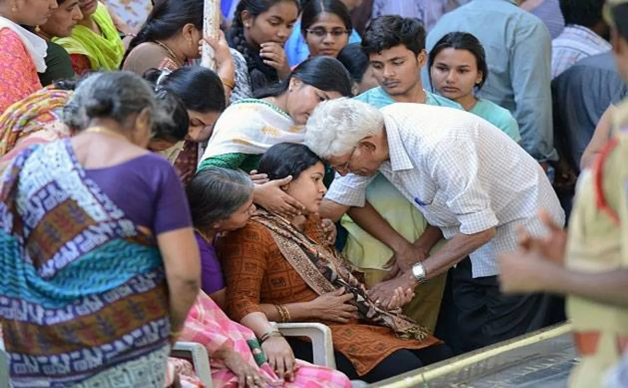 Kansas shooting: Slain Indian techie Srinivas Kuchibhotla's wife expresses wish to return to US
